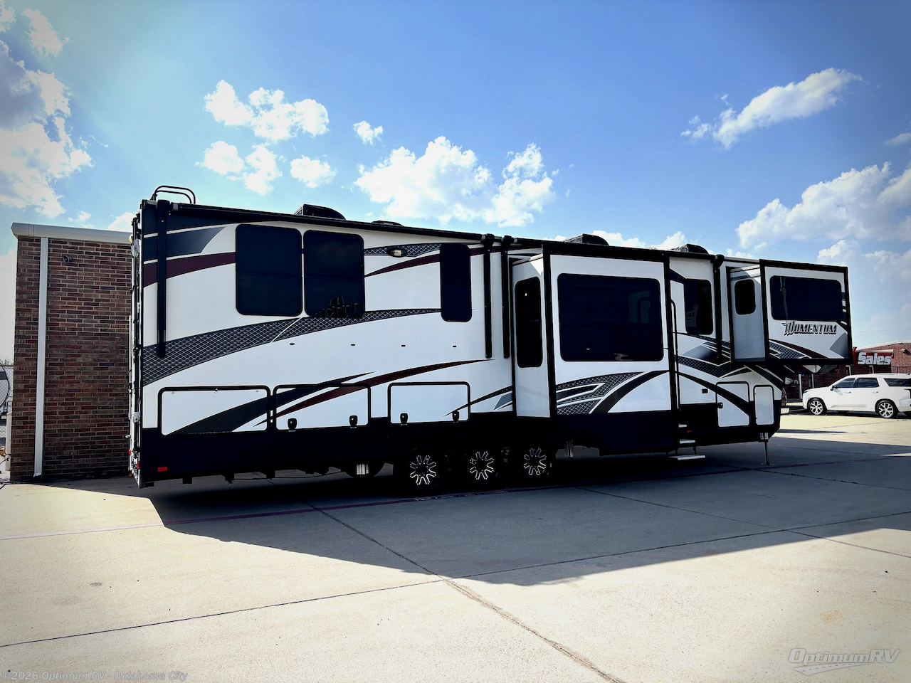 2016 Grand Design Momentum 376TH - Used Fifth Wheel For Sale by Optimum RV - Oklahoma City in Moore, Oklahoma features Slideout