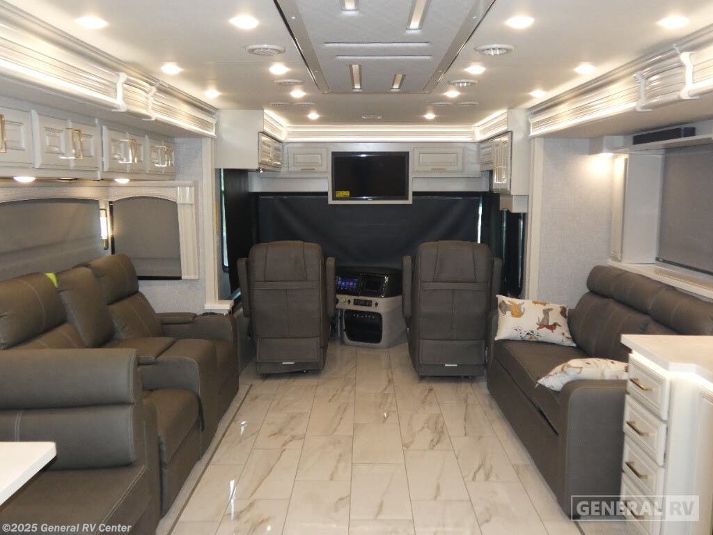 New 2025 Fleetwood Palisade 45CS available in Salisbury, North Carolina