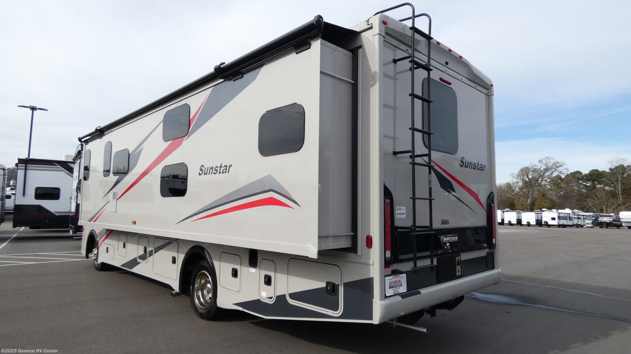 2025 Sunstar 31B by Winnebago from General RV Center in Salisbury, North Carolina