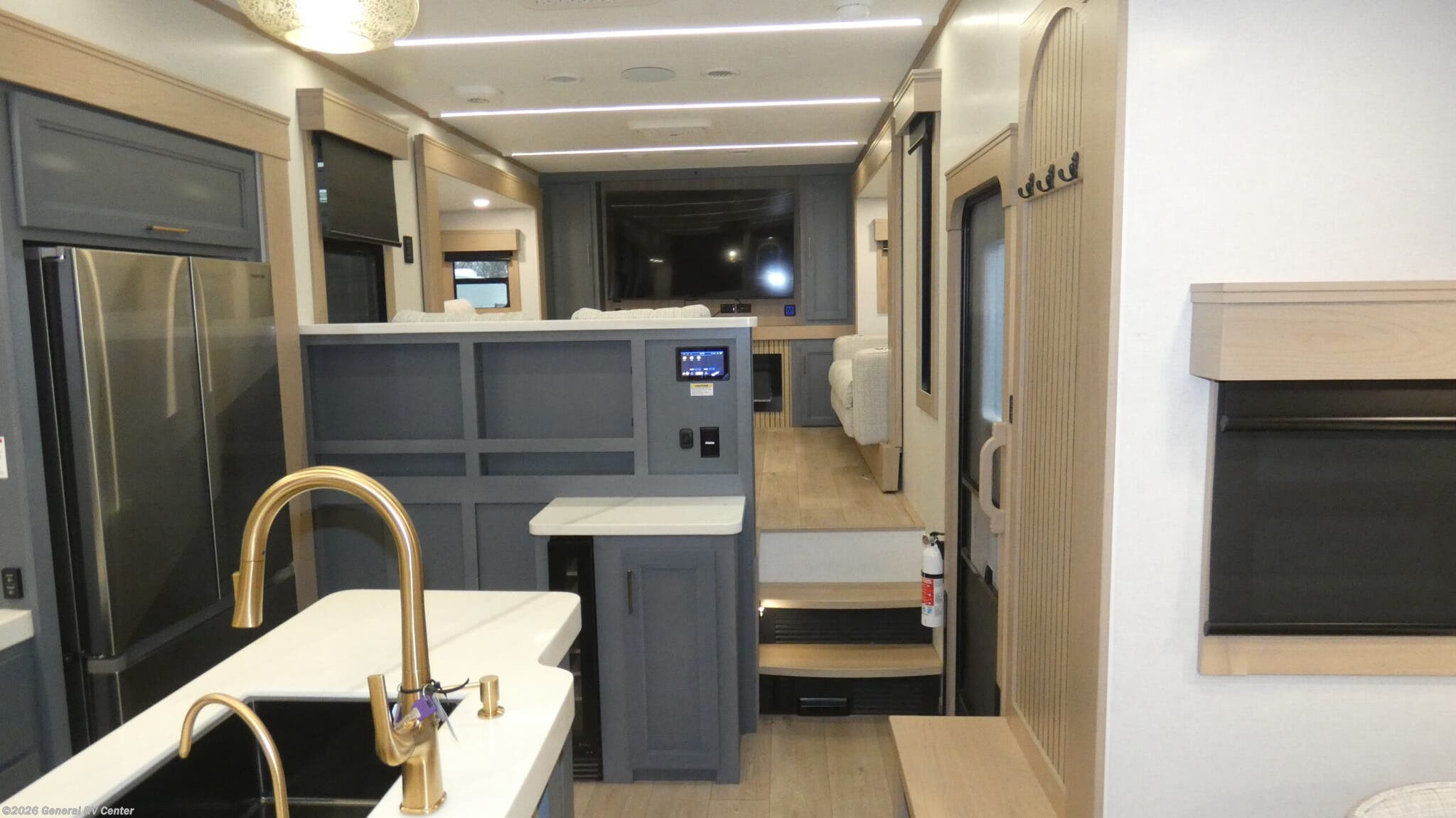 New 2026 CrossRoads Redwood 420FL available in Salisbury, North Carolina