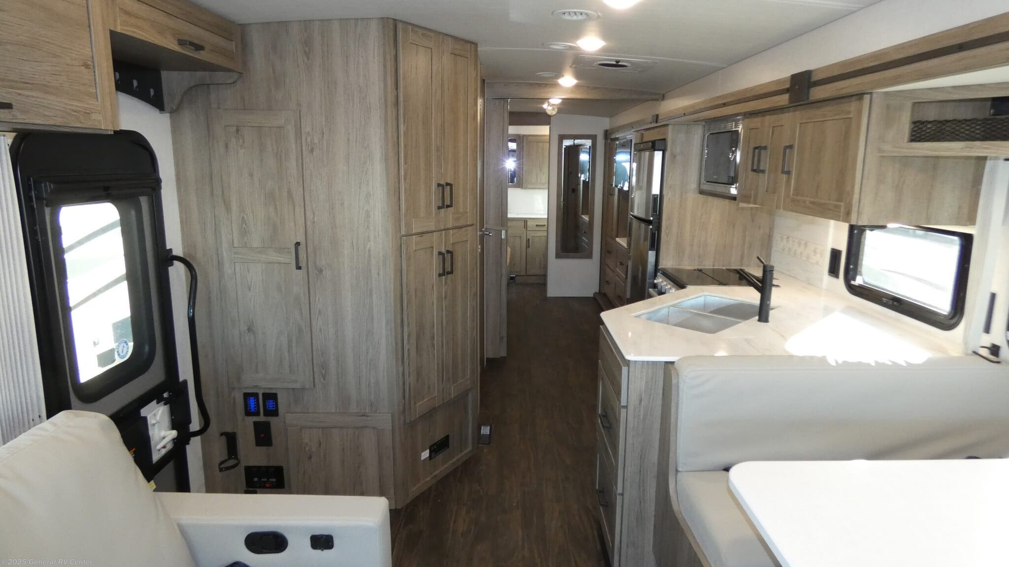 2024 Winnebago Sunstar 33K - Used Class A For Sale by General RV Center in Salisbury, North Carolina