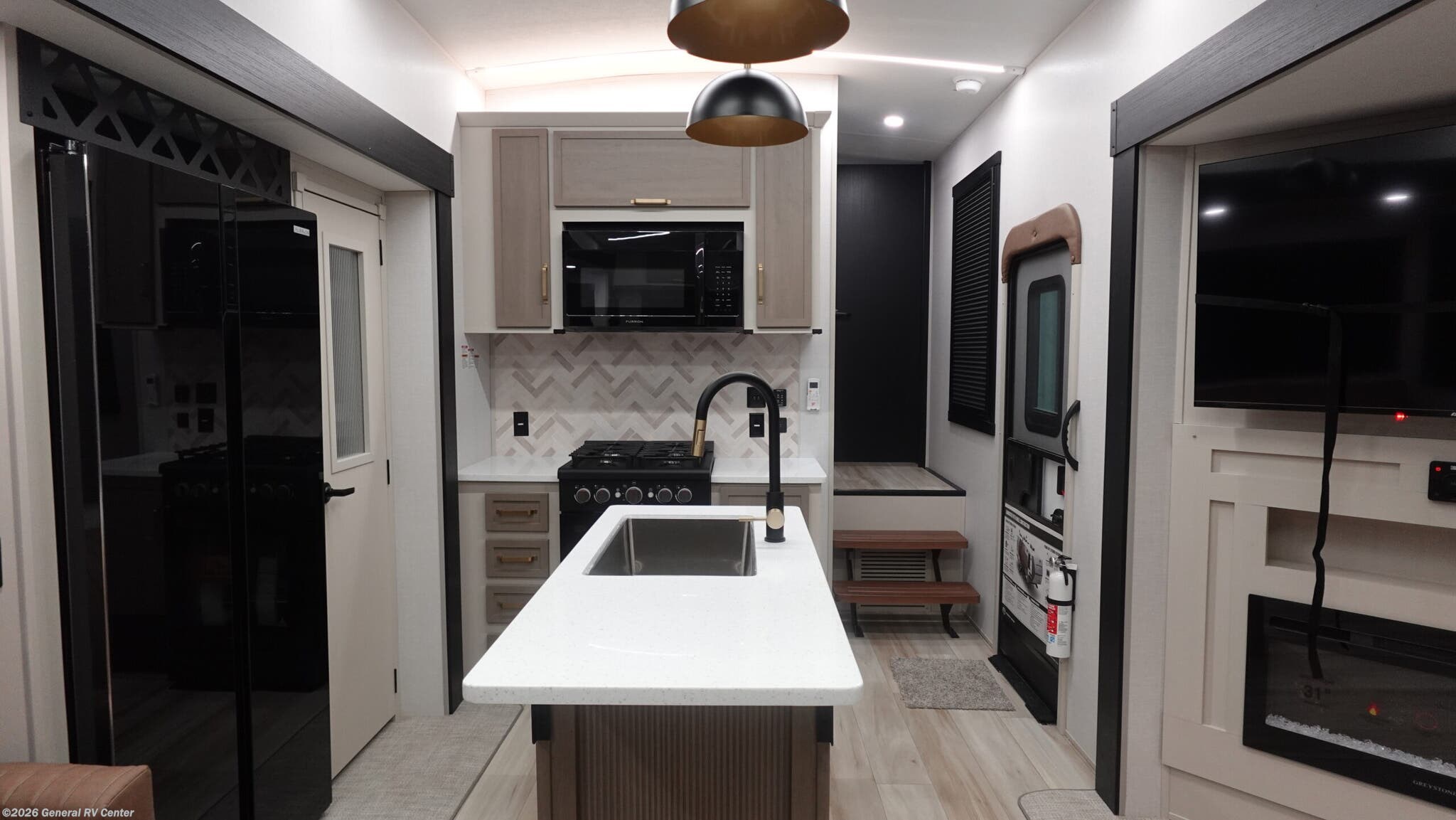 New 2026 Forest River WILDWOOD-HG 286RL available in Salisbury, North Carolina