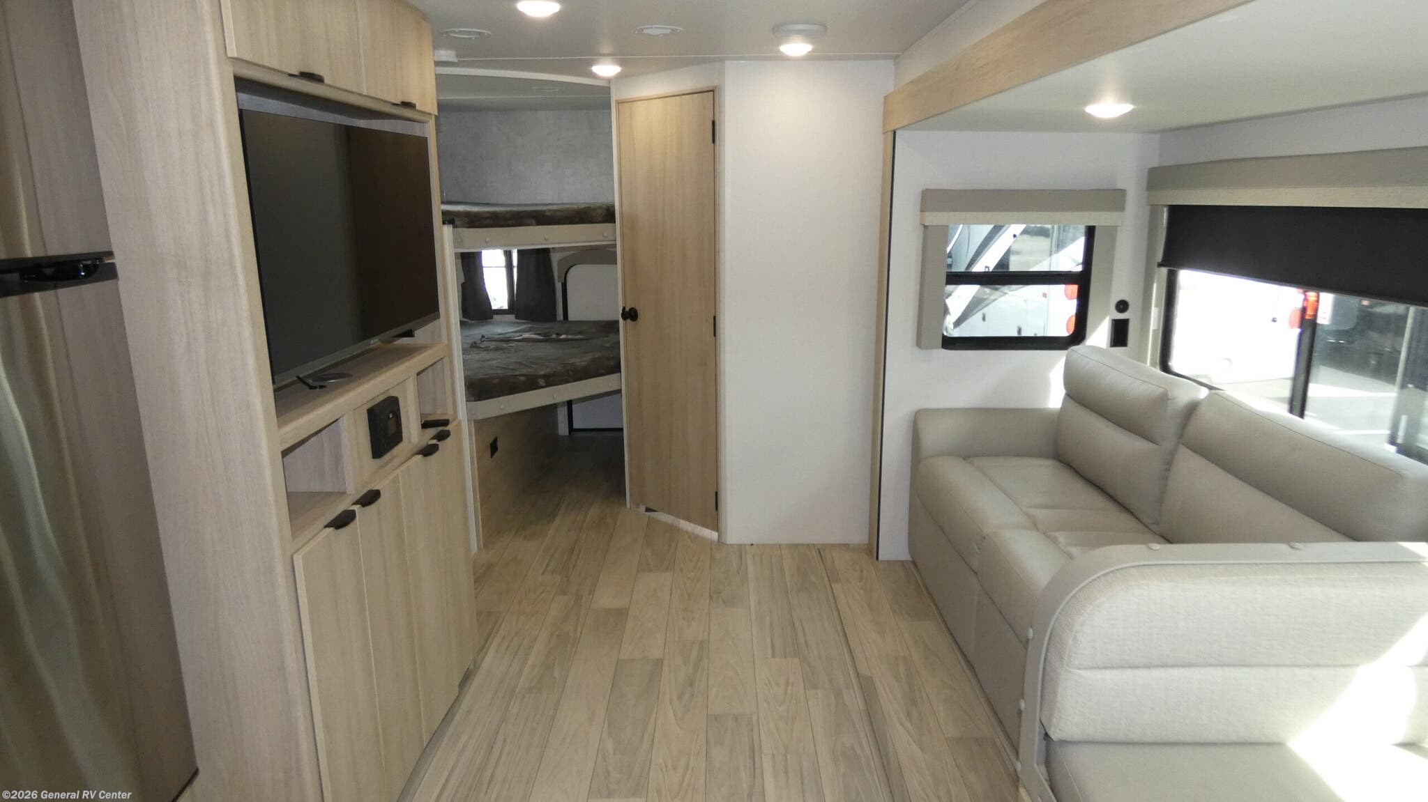 2024 Winnebago Minnie 2801BHS - Used Travel Trailer For Sale by General RV Center in Salisbury, North Carolina