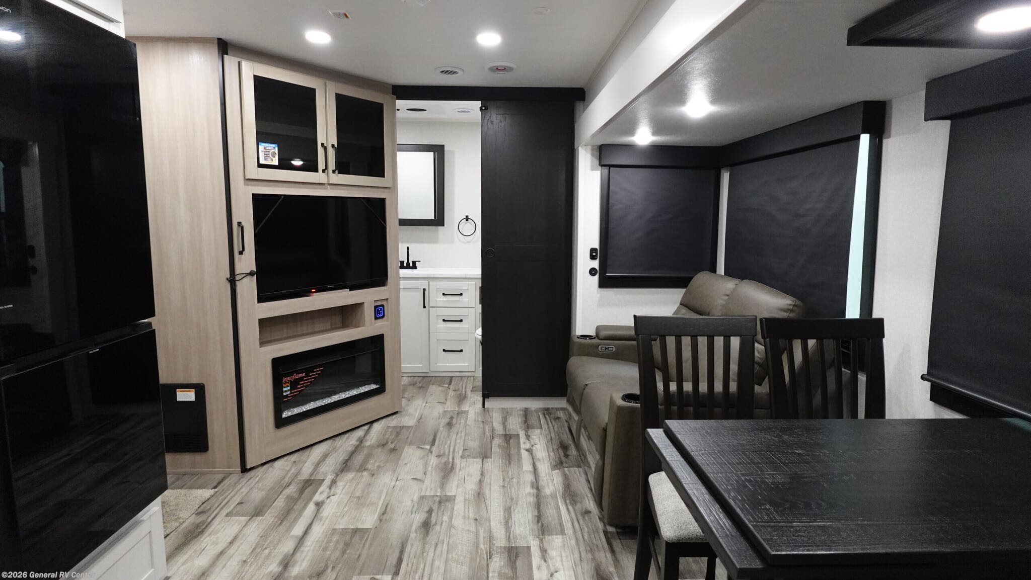 2026 Highland Ridge ROAMER 27RBOS - New Travel Trailer For Sale by General RV Center in Salisbury, North Carolina