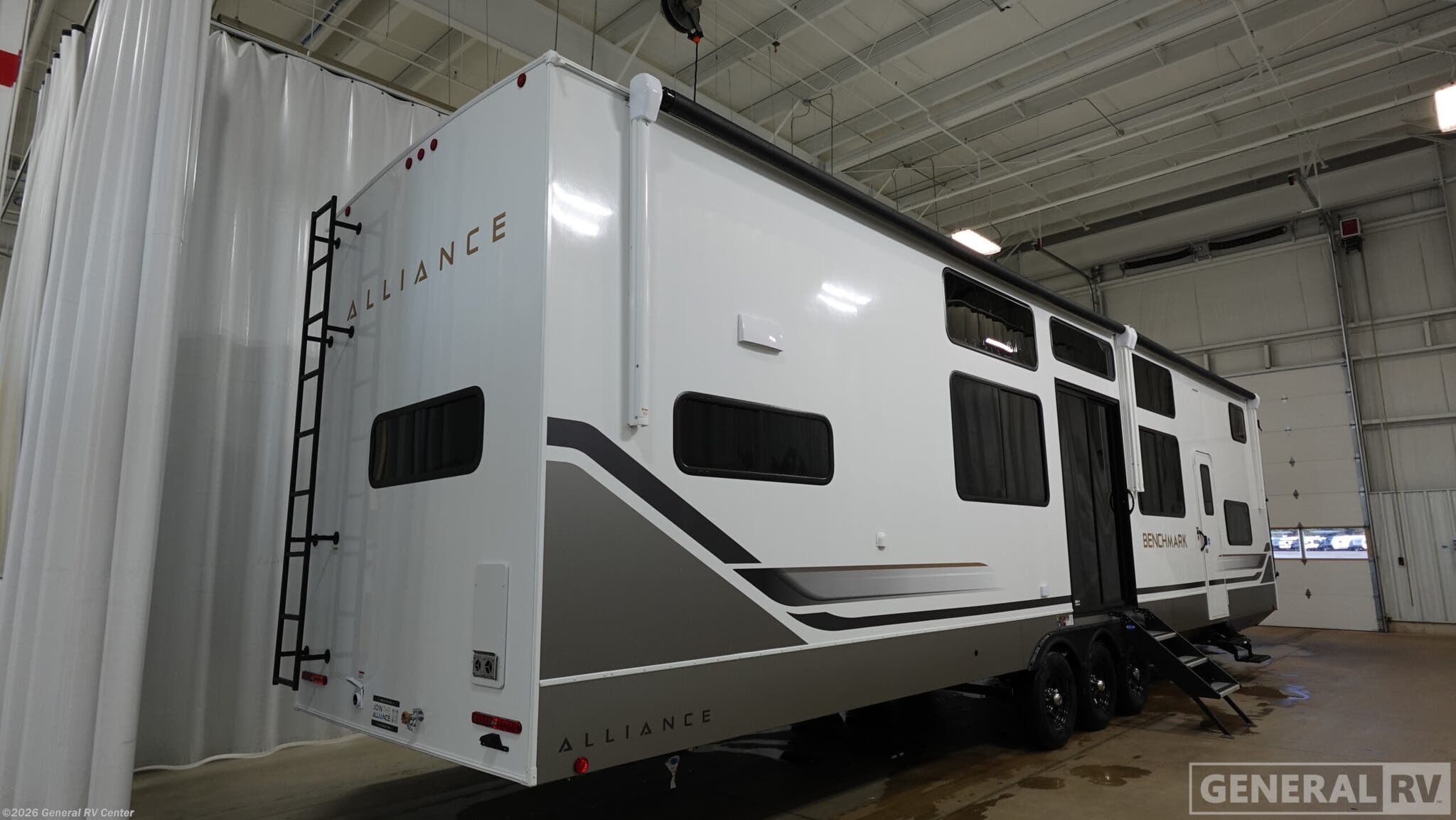 2026 Benchmark 44RKL by Alliance RV from General RV Center in Salisbury, North Carolina