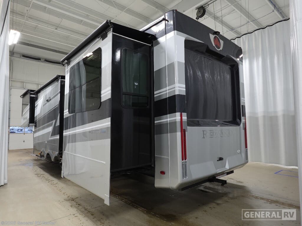 New 2025 CrossRoads Redwood 415RD available in Salisbury, North Carolina