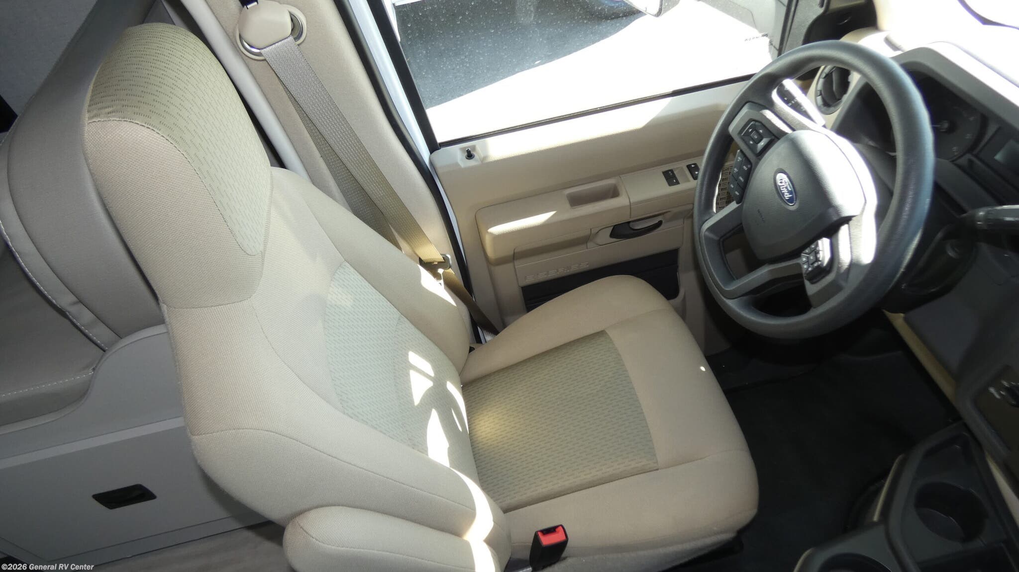 2026 Pasadena SE29 by Thor Motor Coach from General RV Center in Salisbury, North Carolina