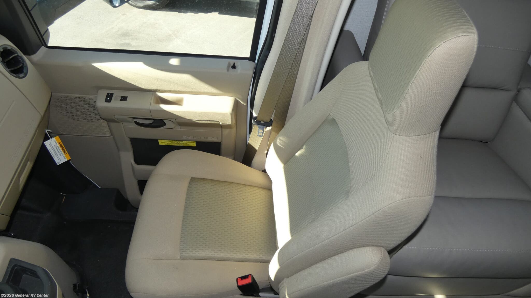 New 2026 Thor Motor Coach Pasadena SE29 available in Salisbury, North Carolina