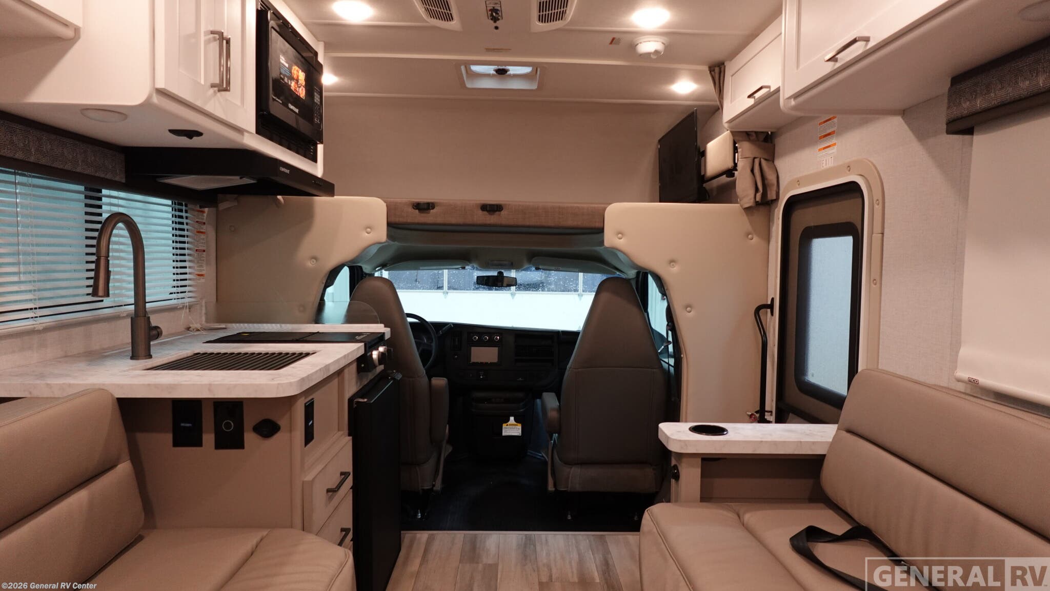 New 2026 Thor Motor Coach Pasadena SX19 Chevy available in Salisbury, North Carolina