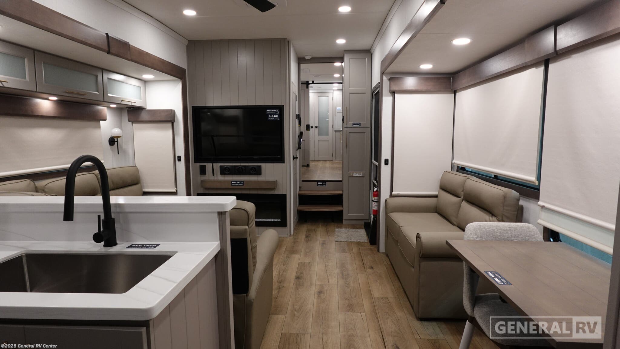 New 2026 Alliance RV Paradigm 382RK available in Salisbury, North Carolina