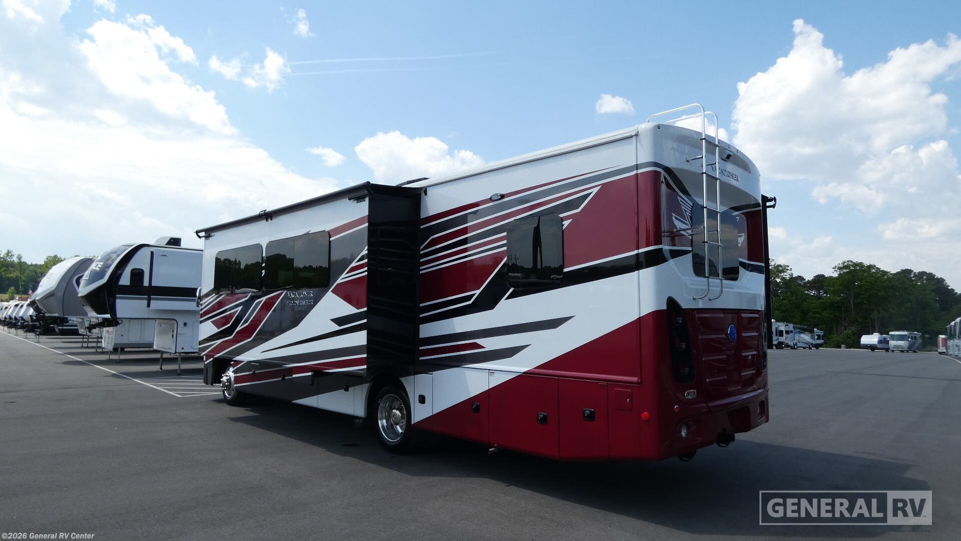 2026 Vacationer 33C by Holiday Rambler from General RV Center in Salisbury, North Carolina