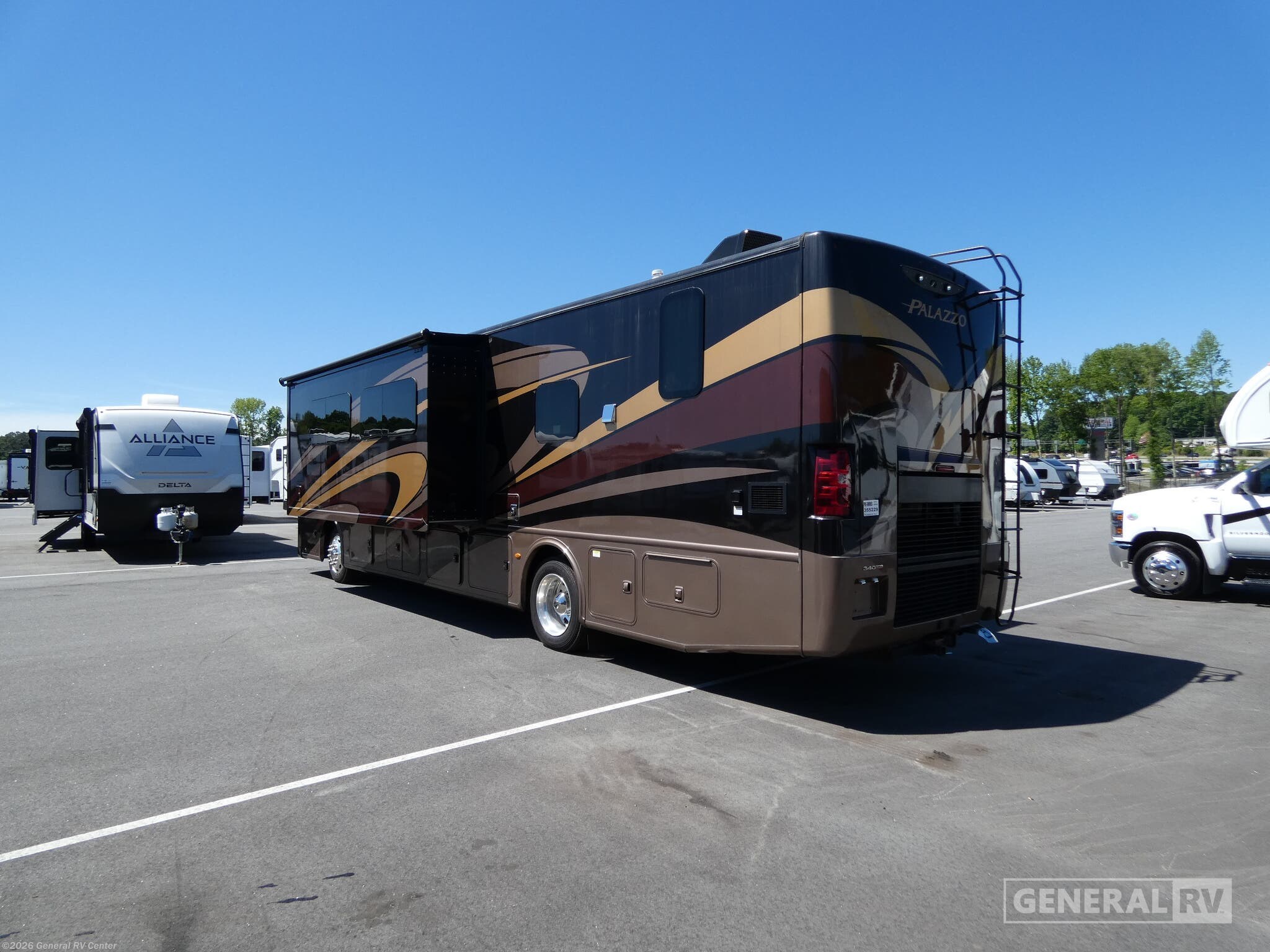 2018 Palazzo 36.3 by Thor Motor Coach from General RV Center in Salisbury, North Carolina