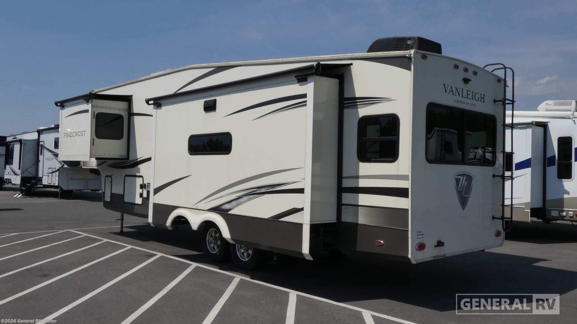 2021 PineCrest 335RLP by Vanleigh from General RV Center in Salisbury, North Carolina