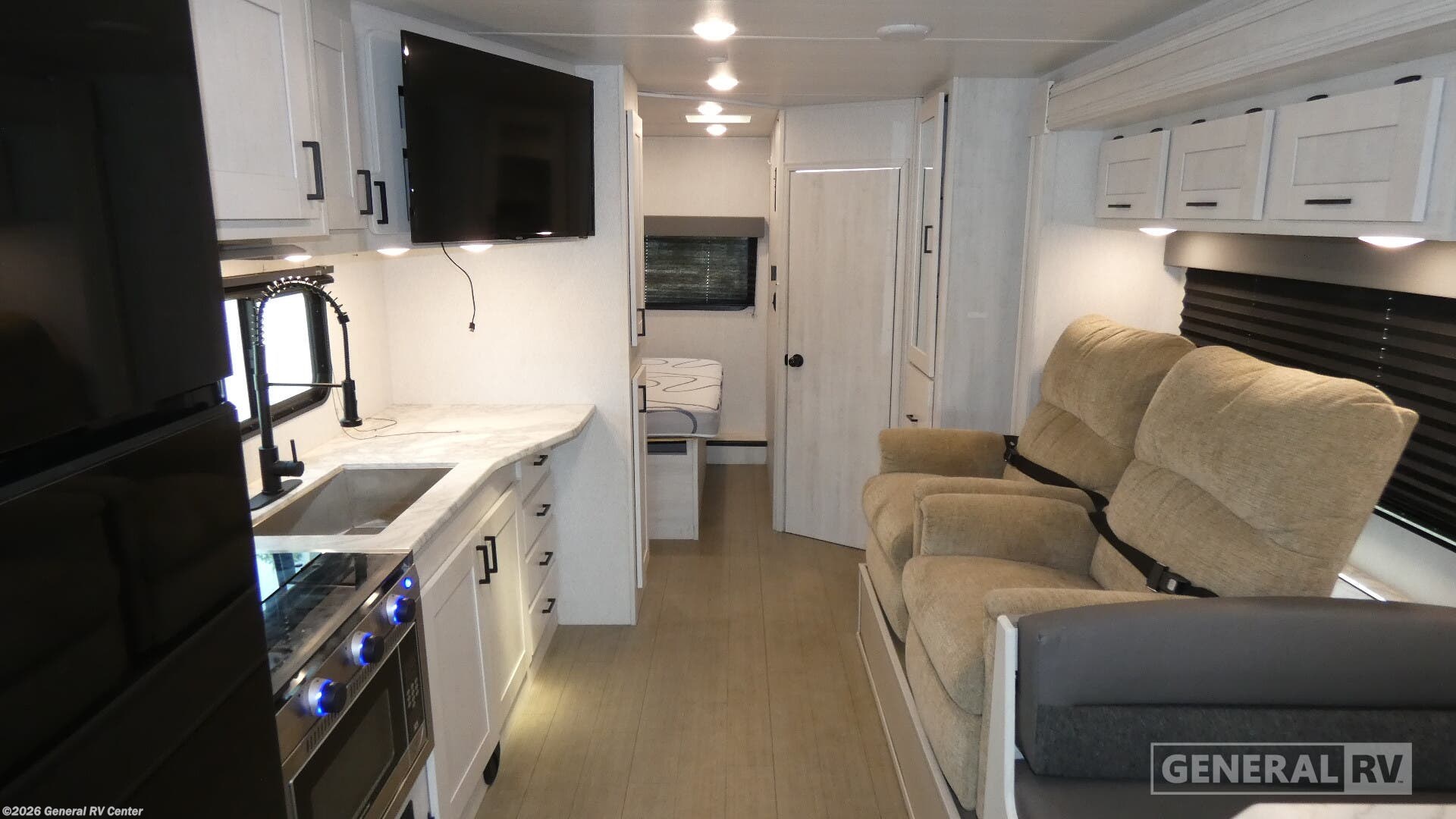 2023 East to West Entrada 2600DS - Used Class C For Sale by General RV Center in Salisbury, North Carolina
