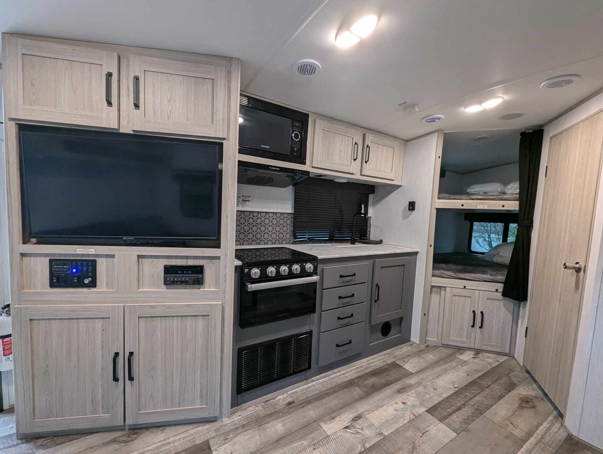 2024 Sundance 265BH  is like NEW and includes accessories by Heartland from For Sale By Owner in Wappingers Falls, New York