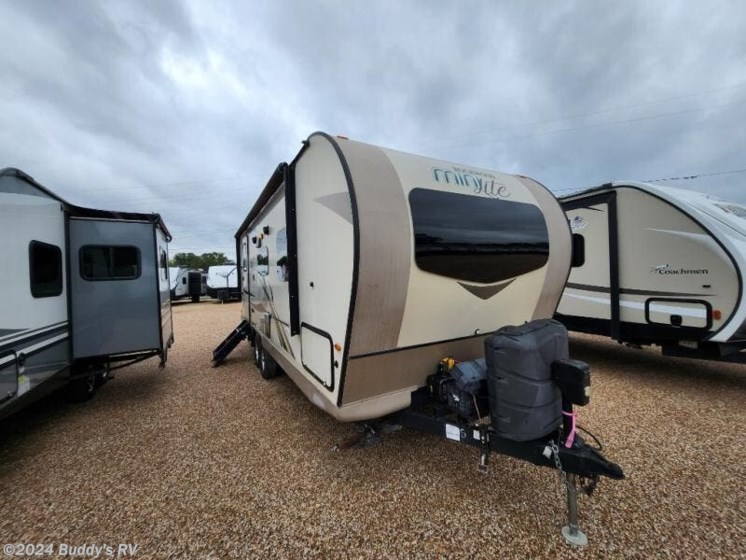 Used 2019 Forest River Rockwood Mini Lite 2511S available in Cleburne, Texas