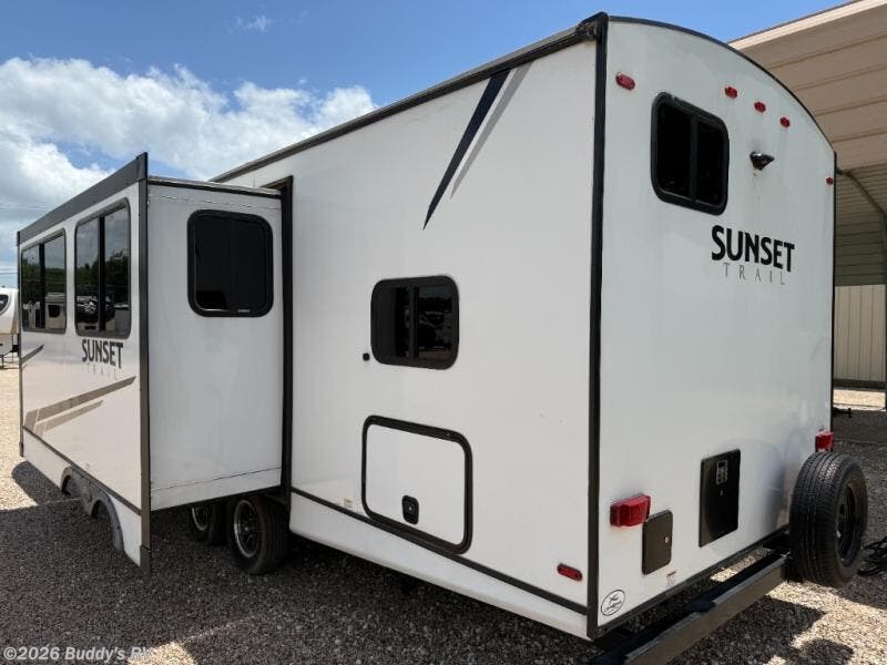 2022 Sunset Trail SS272BH by CrossRoads from Buddy's RV in Cleburne, Texas
