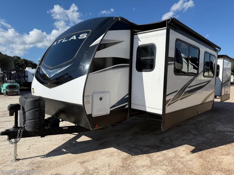 2023 Dutchmen Atlas 2912FK - Used Travel Trailer For Sale by Buddy's RV in Cleburne, Texas