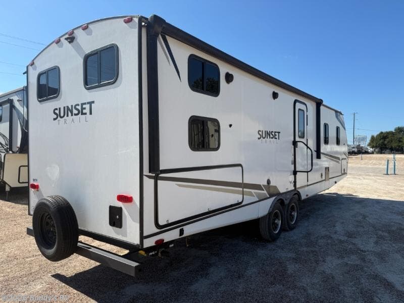 Used 2022 CrossRoads Sunset Trail SS299QB available in Cleburne, Texas