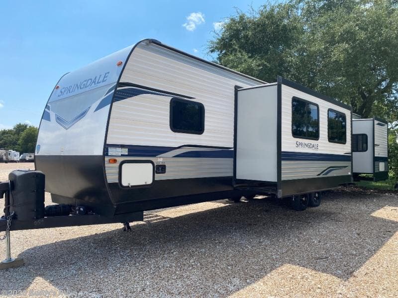 2022 Keystone Springdale 38FQ - Used Travel Trailer For Sale by Buddy's RV in Cleburne, Texas