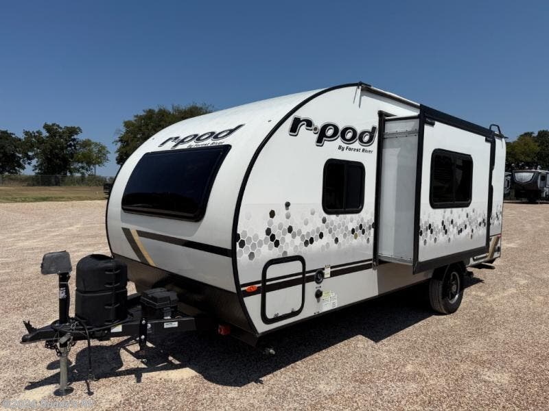 2022 Forest River R Pod 193 - Used Travel Trailer For Sale by Buddy's RV in Cleburne, Texas