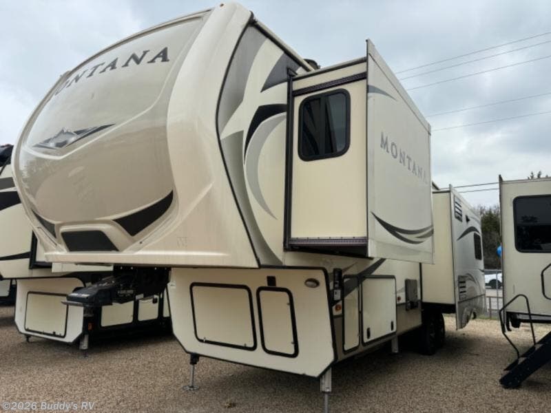 2018 Keystone Montana 3130RE - Used Fifth Wheel For Sale by Buddy's RV in Cleburne, Texas