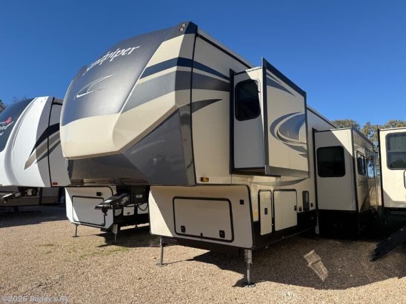 2021 Forest River Sandpiper 383RBLOK - Used Fifth Wheel For Sale by Buddy's RV in Cleburne, Texas