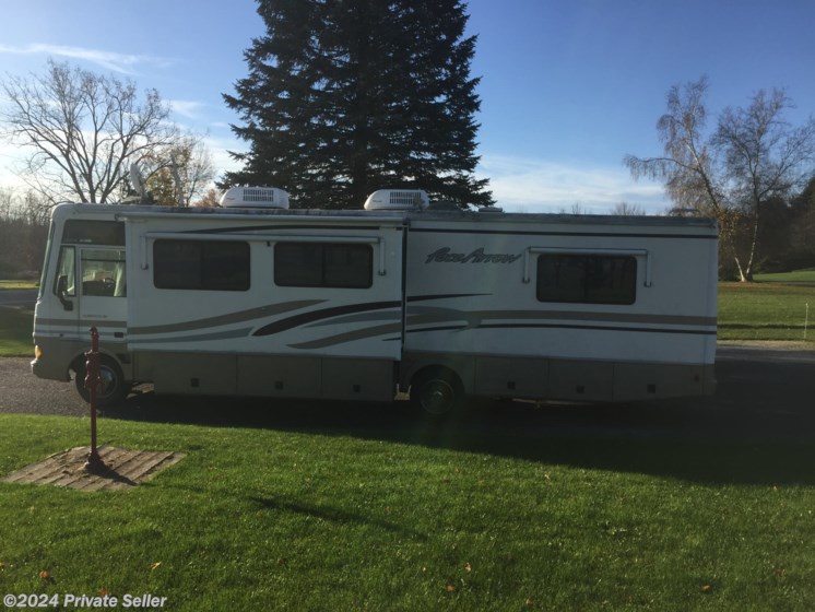 Used 2001 Fleetwood Pace Arrow Rear Bedroom, front living/dining area available in Canadaigua, New York