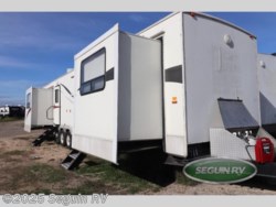 Used 2006 Play-Mor 2 ROOM CAST available in Seguin, Texas