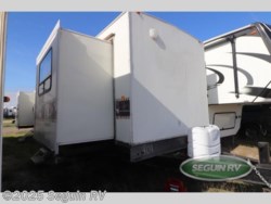 Used 2003 Play-Mor 2 ROOM CAST available in Seguin, Texas