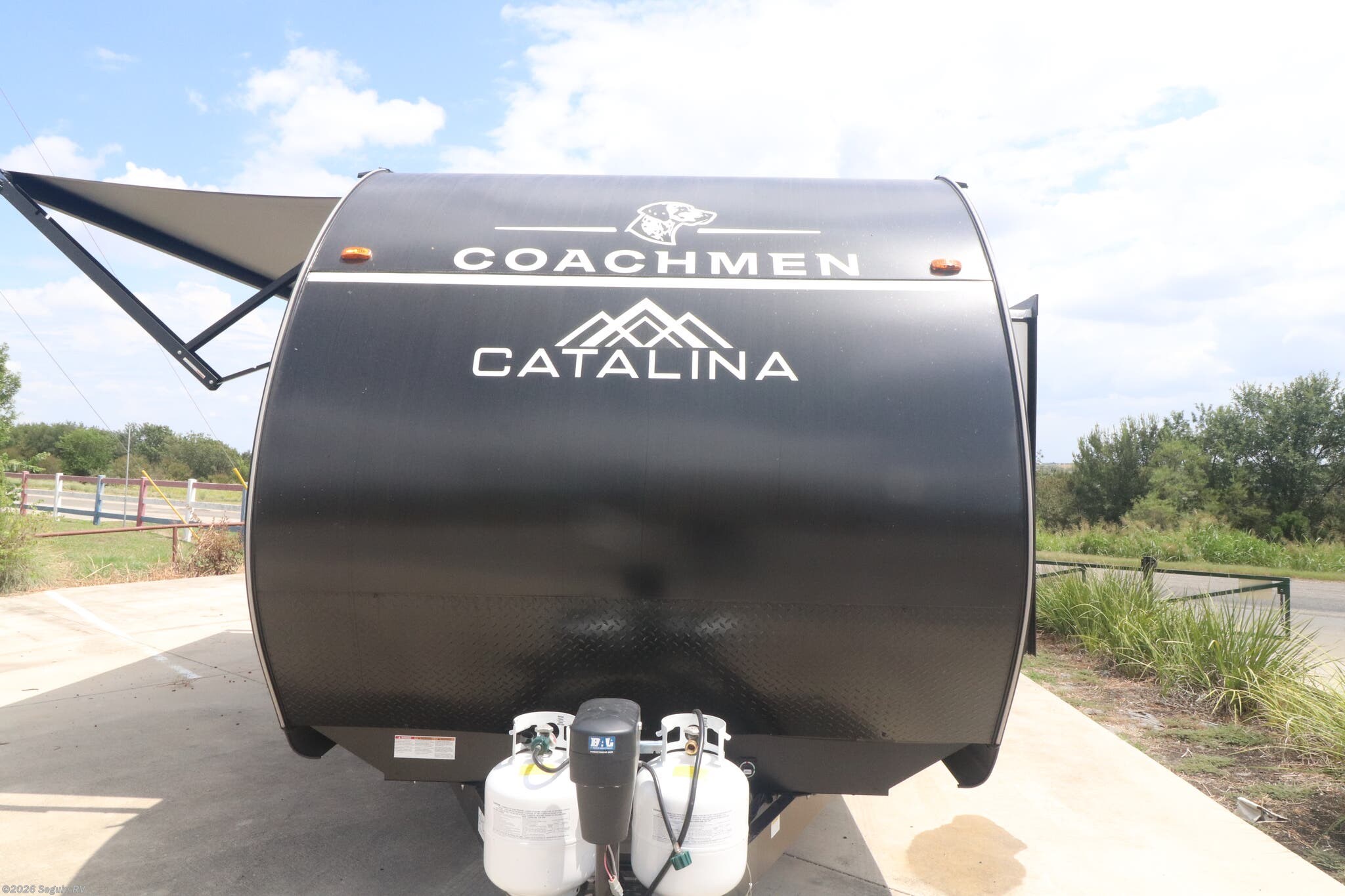 2026 Coachmen Catalina Summit Series 8 261BHS - New Travel Trailer For Sale by Seguin RV in Seguin, Texas features CO Detector, Slideout, Queen Bed, Air Conditioning, Shower