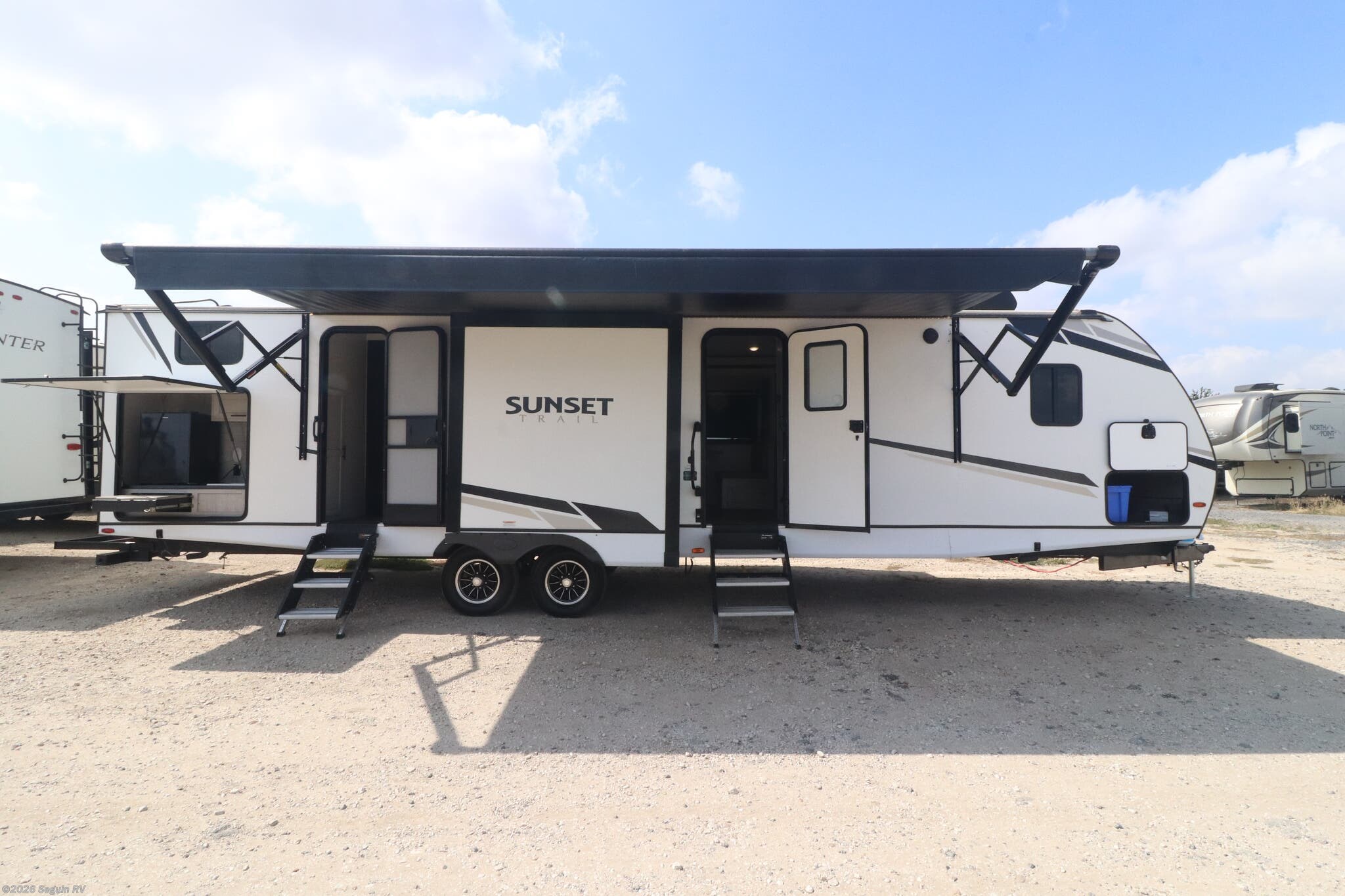 2023 Sunset Trail SS331BH by CrossRoads from Seguin RV in Seguin, Texas