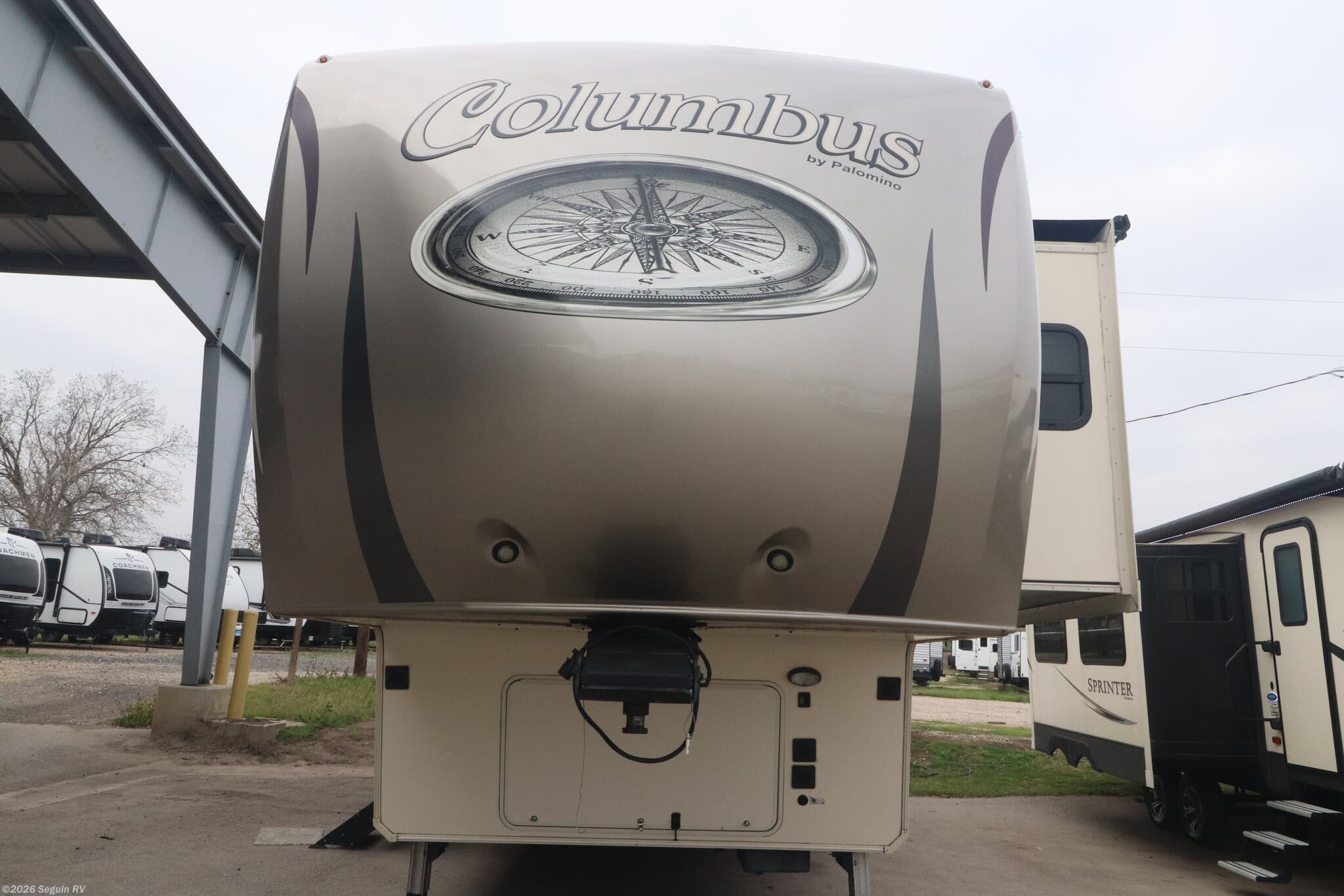 2017 Palomino Columbus 384RD - Used Fifth Wheel For Sale by Seguin RV in Seguin, Texas features Stereo System, External Shower, Slideout, Air Conditioning, Batteries