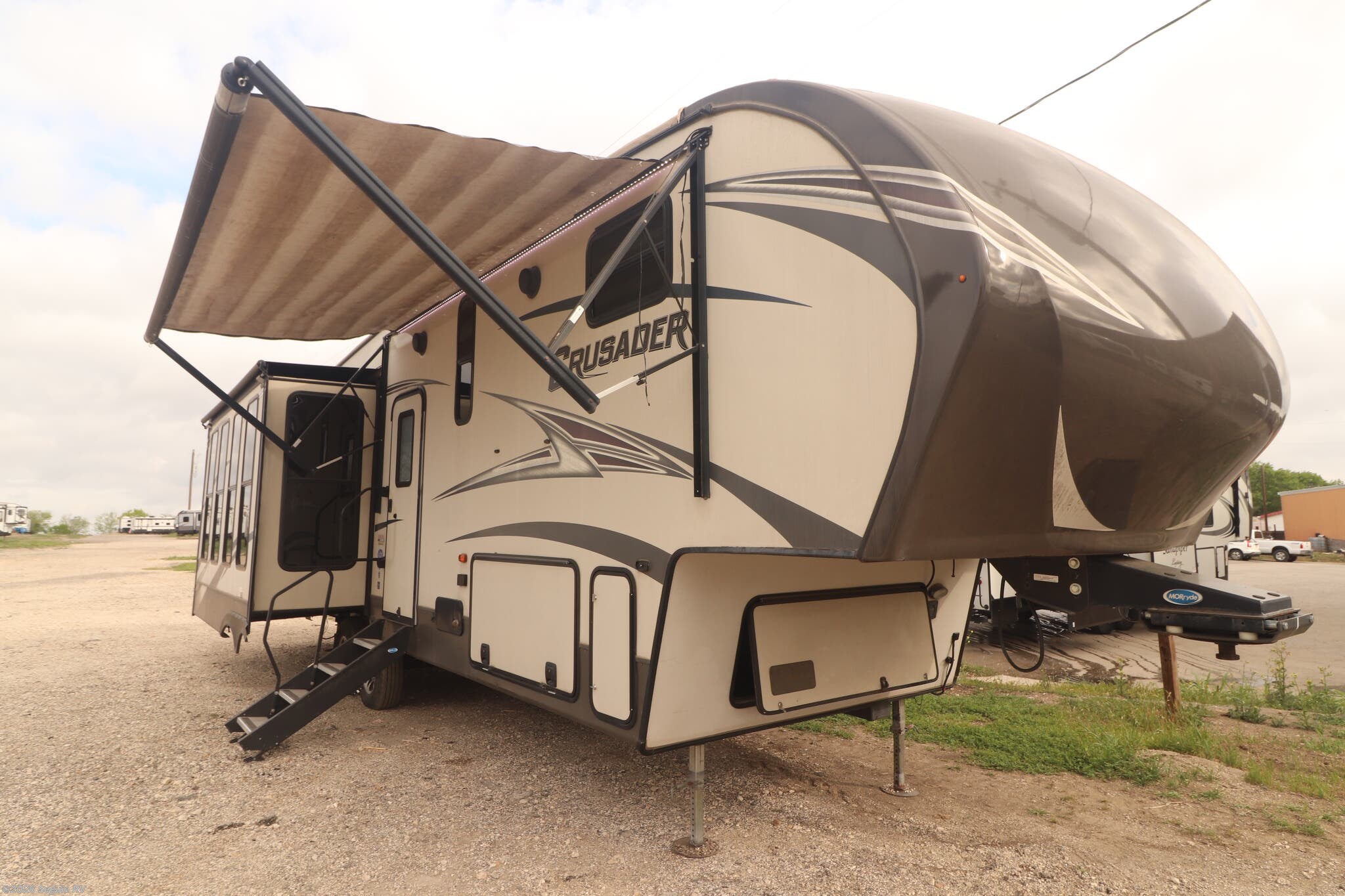 2016 Crusader 322 RES by Prime Time from Seguin RV in Seguin, Texas