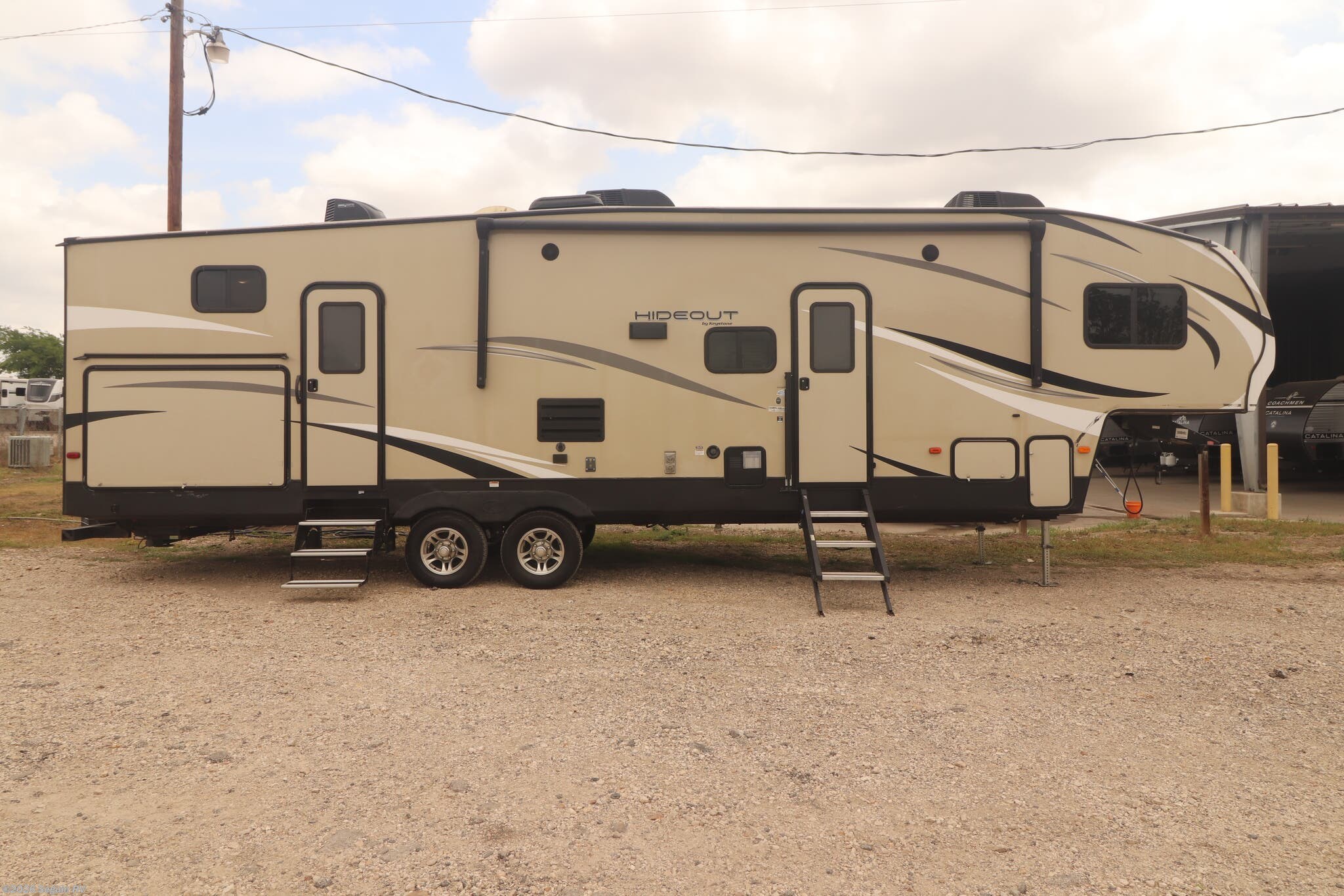 Used 2019 Keystone Hideout 308BHDS available in Seguin, Texas