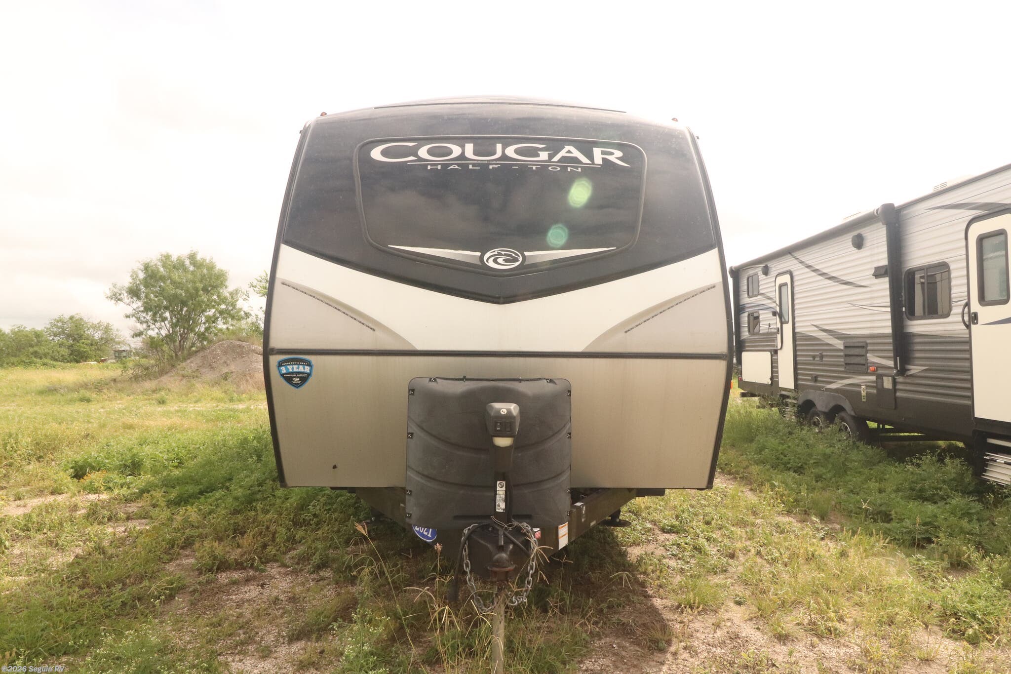 2021 Keystone Cougar Half-Ton 34TSB - Used Travel Trailer For Sale by Seguin RV in Seguin, Texas features Furnace, Fire Extinguisher, Bunk Beds, TV Antenna, Skylight