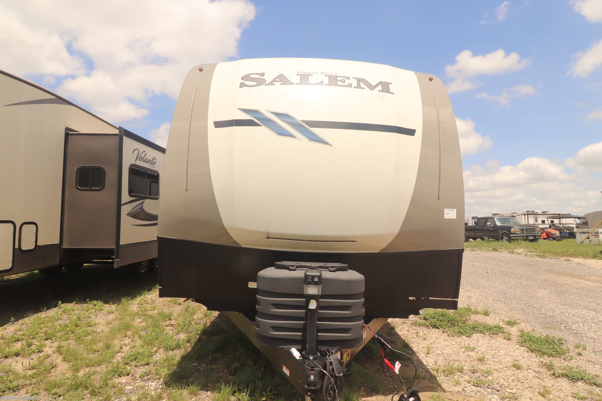 2024 Forest River Salem Hemisphere Hyper-Lyte 26BHHL - Used Travel Trailer For Sale by Seguin RV in Seguin, Texas features Outside Kitchen, Water Heater, Slam Latch Baggage Doors, Griddle, Toilet