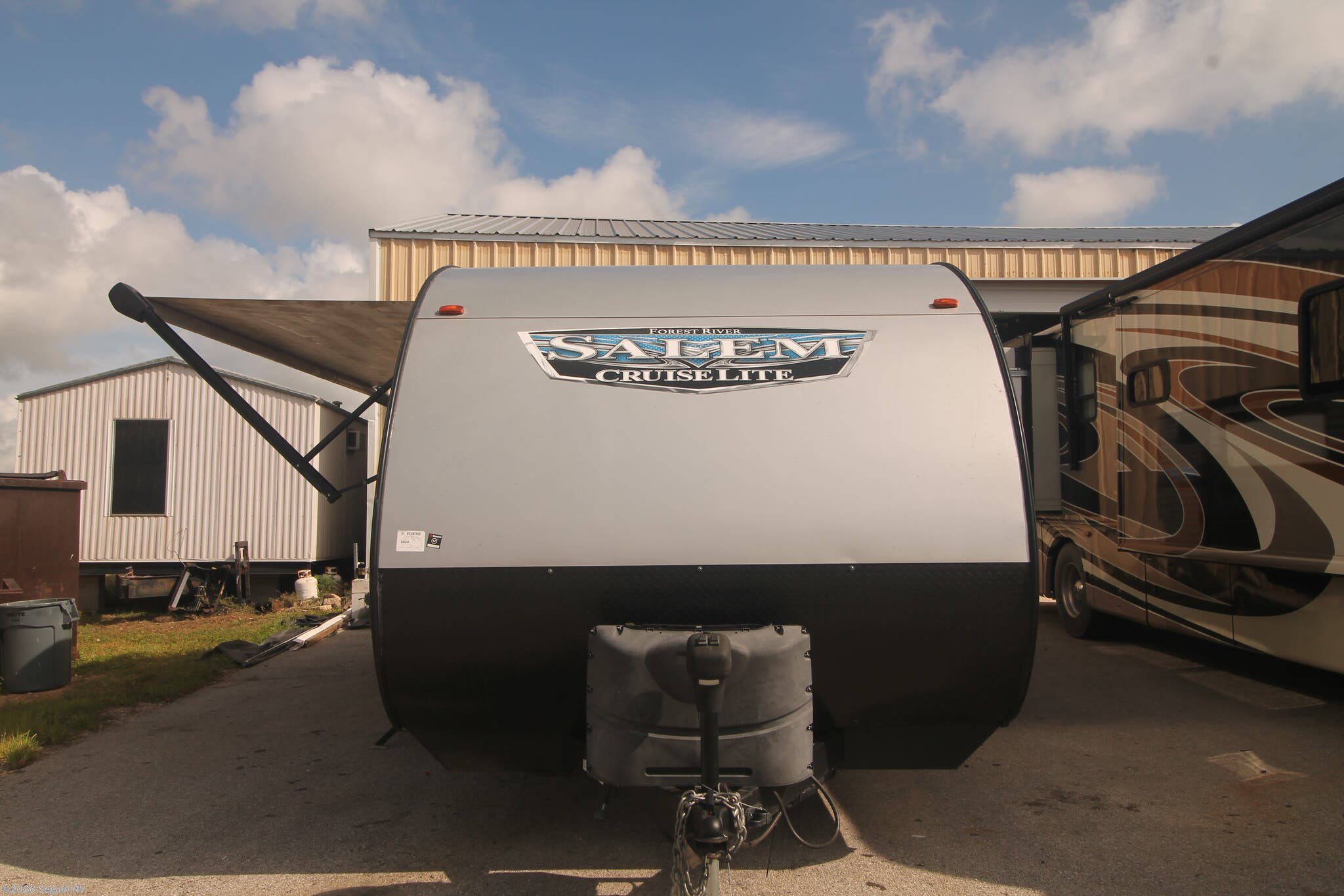 2022 Forest River Salem Cruise Lite 28VBXL - Used Travel Trailer For Sale by Seguin RV in Seguin, Texas features Shower, Pantry, Fireplace
