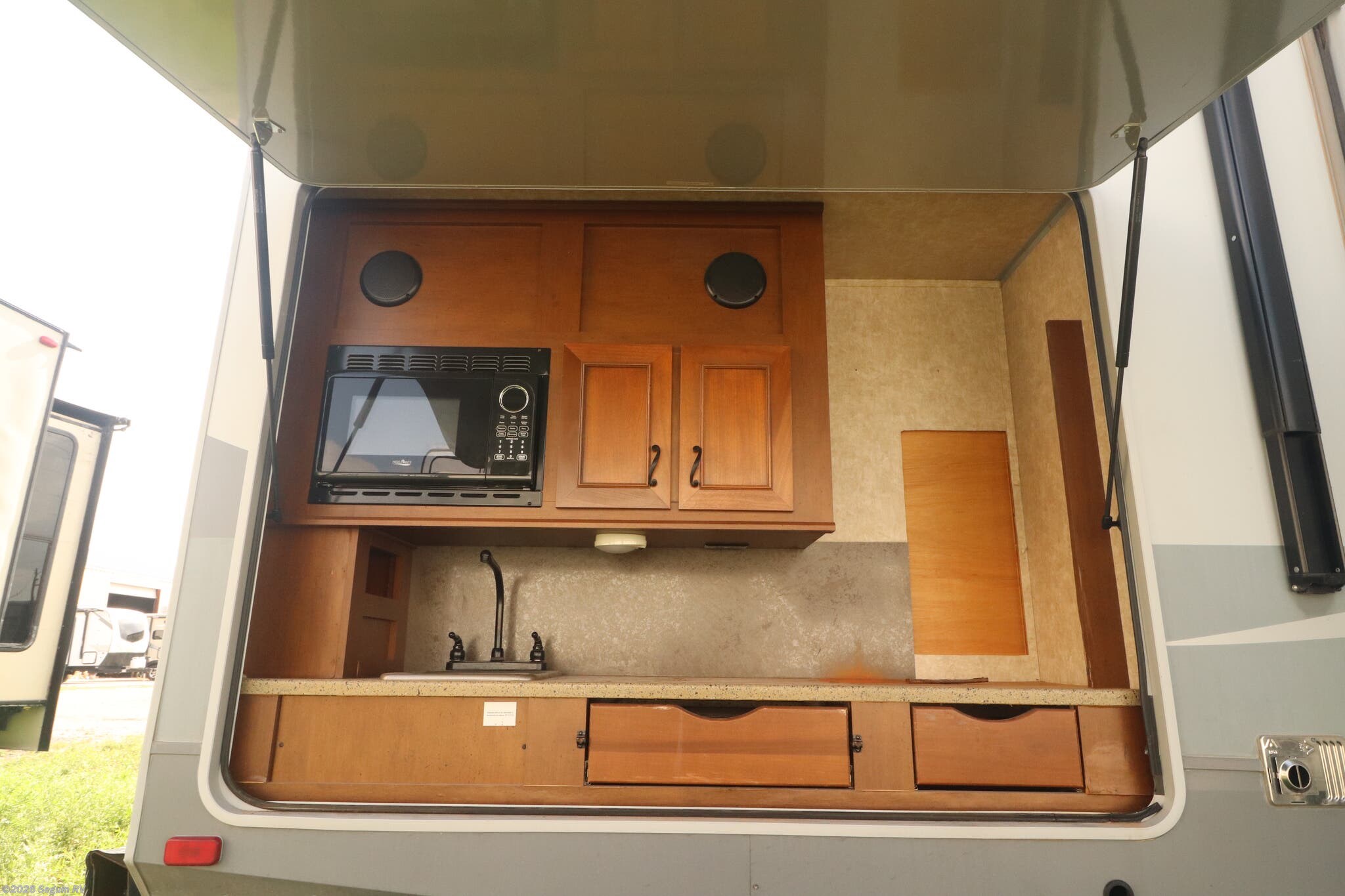Used 2015 Highland Ridge Open Range Light LT308BHS available in Seguin, Texas