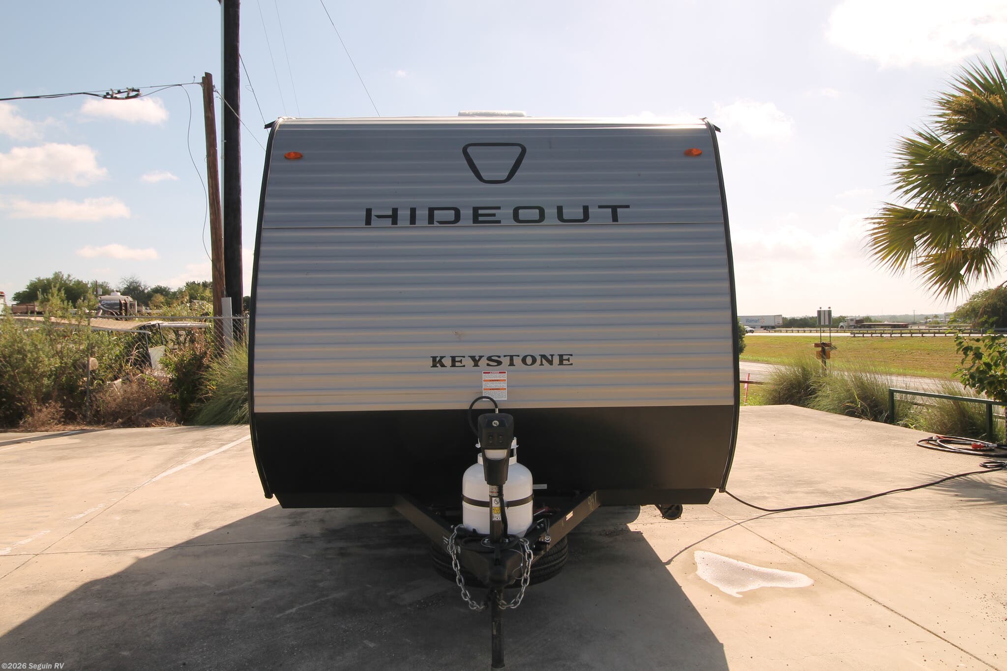 2027 Keystone Hideout Mini 123BB - New Travel Trailer For Sale by Seguin RV in Seguin, Texas features Converter, TV, LED Lights, Refrigerator, Inverter