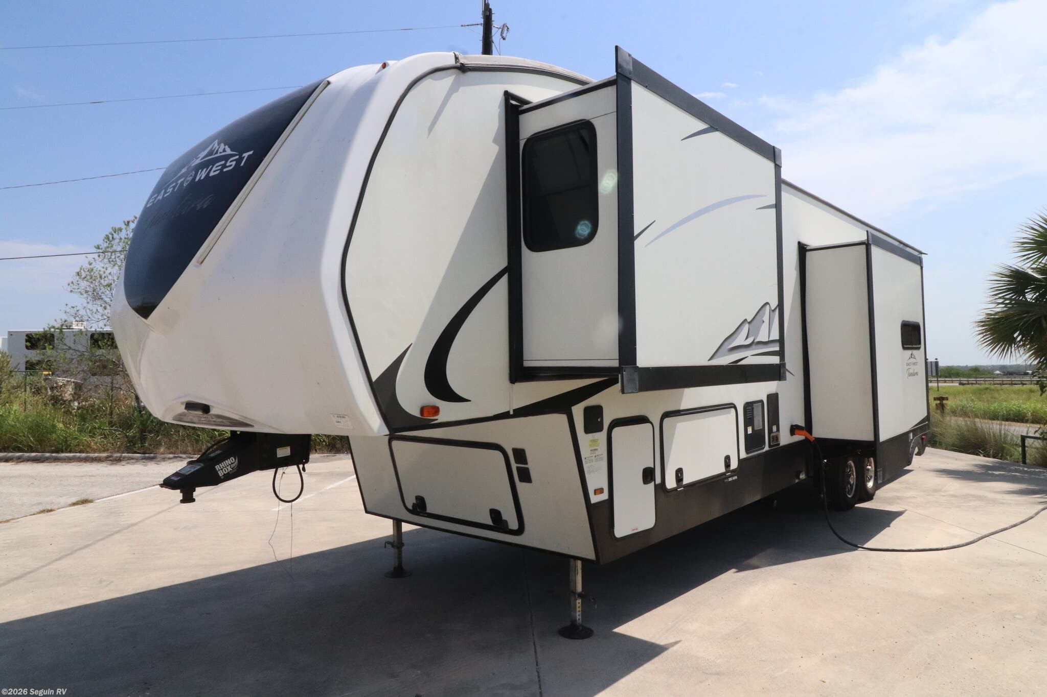 2022 Tandara 375BH-OK by East to West from Seguin RV in Seguin, Texas