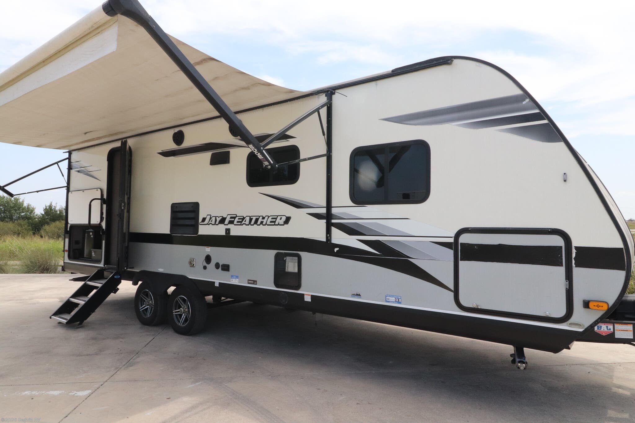 Used 2022 Jayco Jay Feather 25RB available in Seguin, Texas