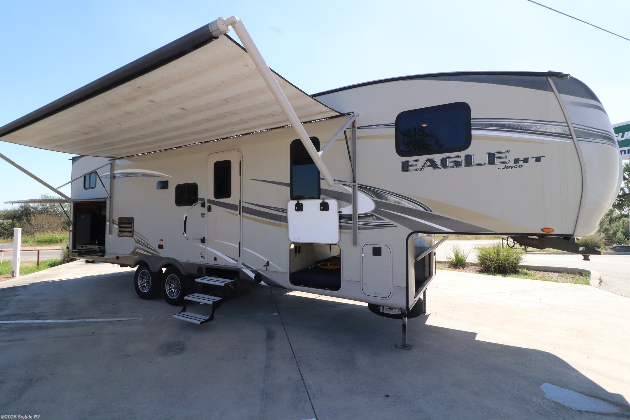 Used 2017 Jayco Eagle HT 29.5BHOK available in Seguin, Texas