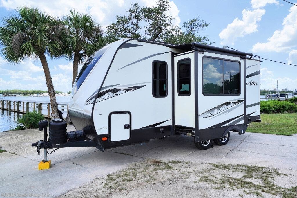 2023 East to West Alta 1900MMK - Used Travel Trailer For Sale by Kaab Motor LLC in Gibsonton, Florida