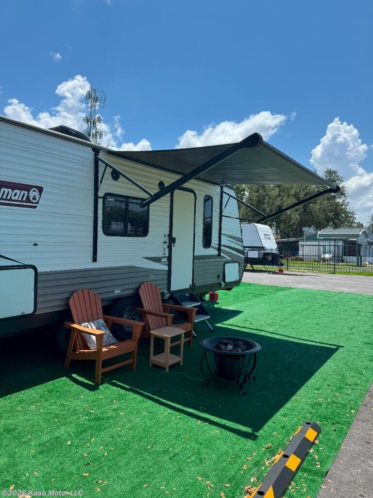 2021 Dutchmen Coleman Lantern 214BH - Used Travel Trailer For Sale by Kaab Motor LLC in Gibsonton, Florida