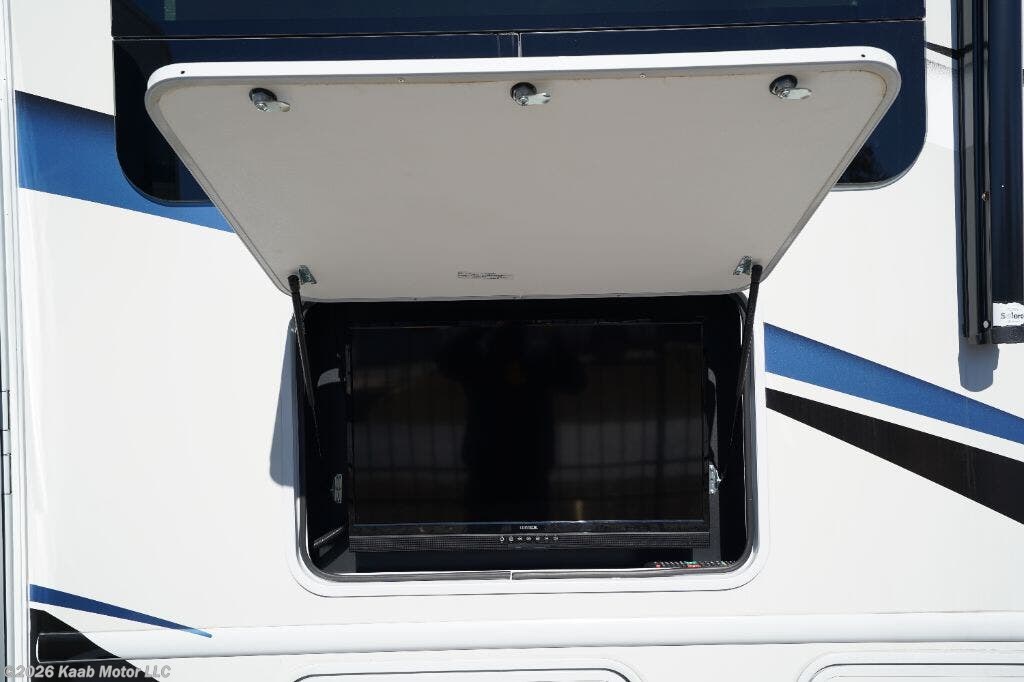 Used 2024 Thor Freedom traveler available in Gibsonton, Florida