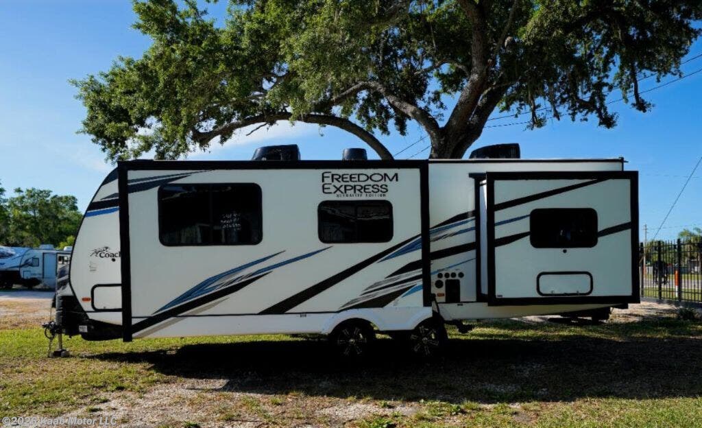 2023 Coachmen Freedom Express - Used Travel Trailer For Sale by Kaab Motor LLC in Gibsonton, Florida