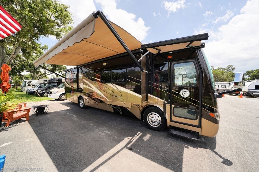 2012 Breeze 32BR by Tiffin from Kaab Motor LLC in Gibsonton, Florida