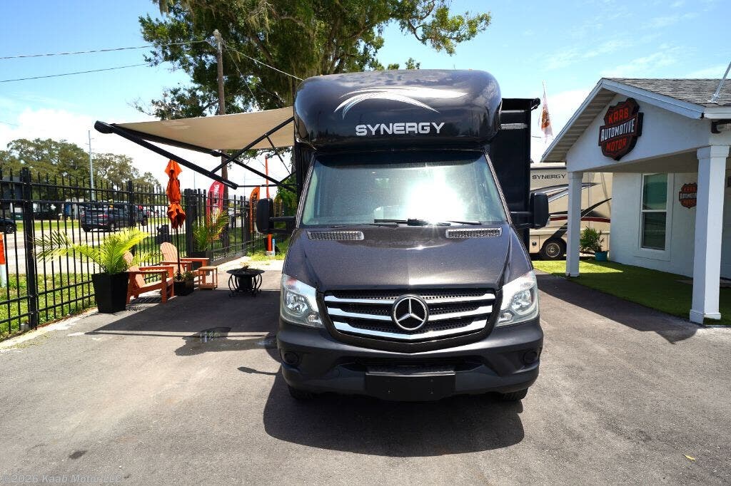 Used 2017 Thor Synergy 24SP available in Gibsonton, Florida