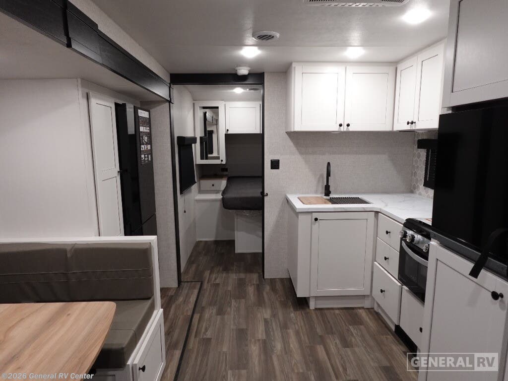 New 2025 Highland Ridge Range Lite 241BH available in South Weber, Utah